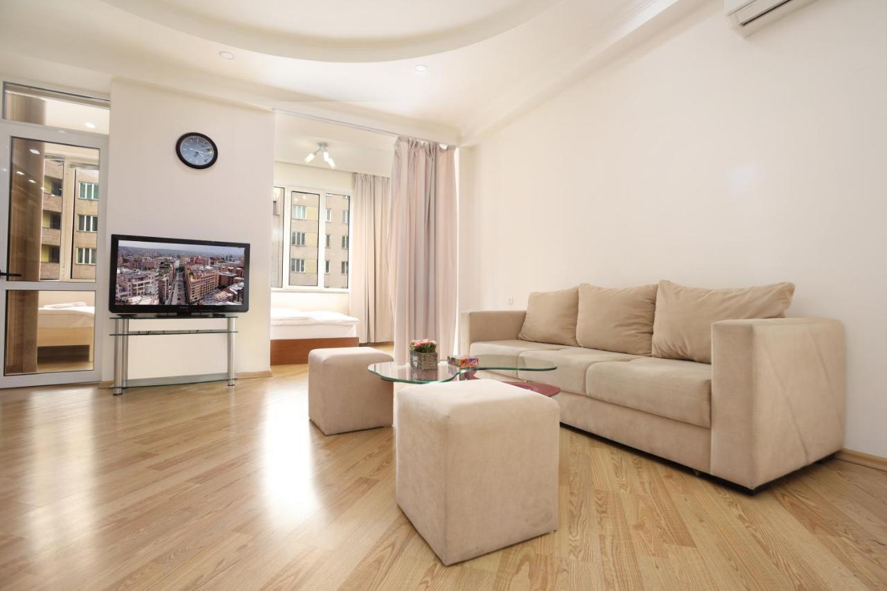 Stay Inn Apartments At Northern Avenue Yerevan Exterior foto