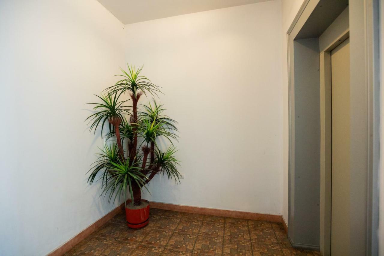 Stay Inn Apartments At Northern Avenue Yerevan Exterior foto